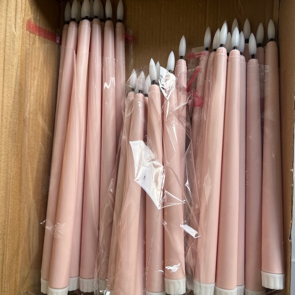 Pink flameless candles - Picture 3 of 3